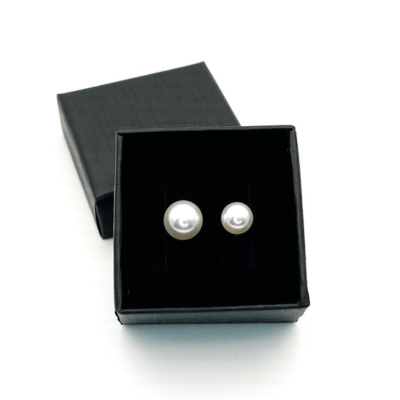 ❀ Minimalist Ivory White Faux Pearl Adjustable Statement Ring - Picture 5 of 8